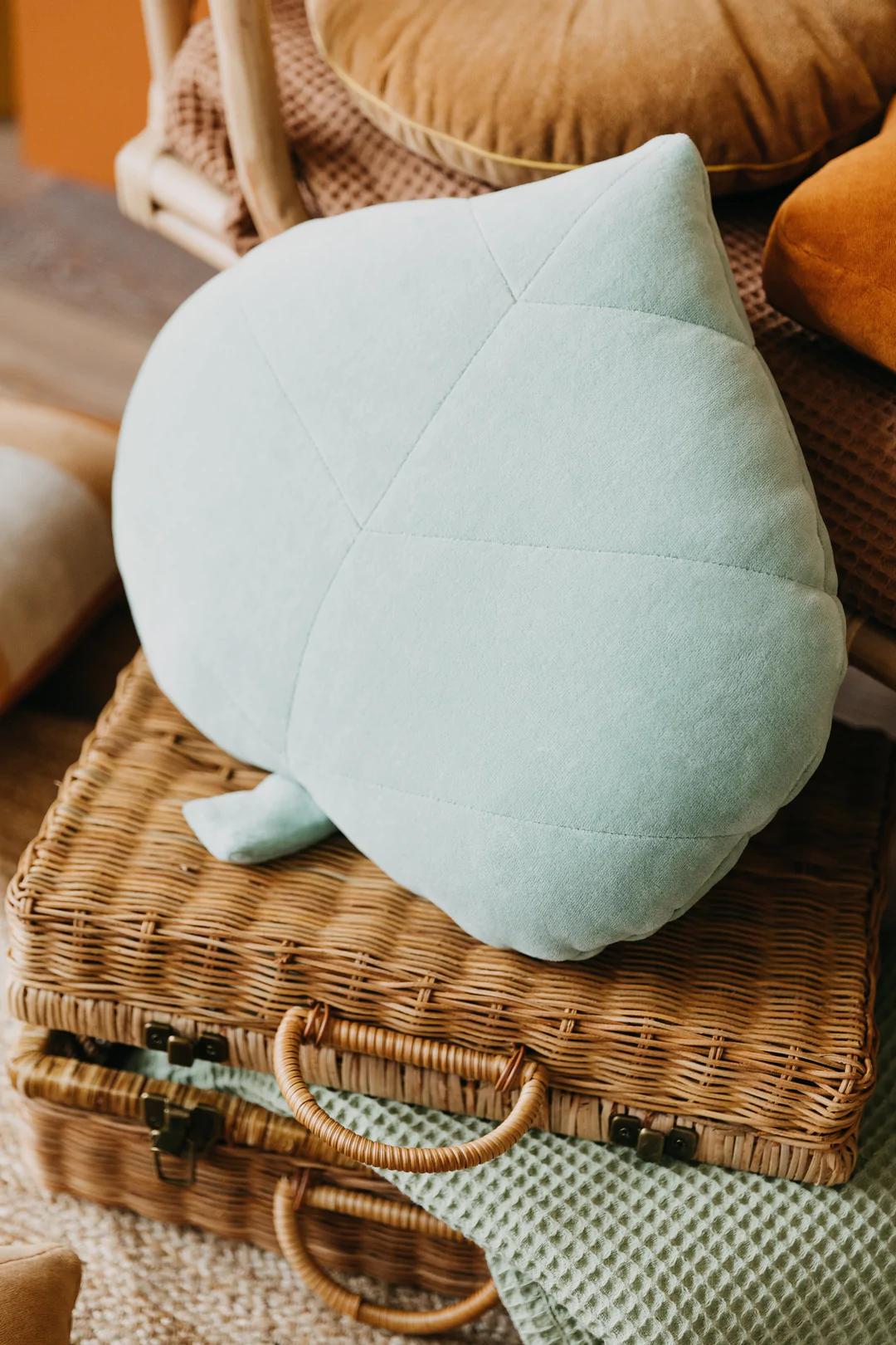 Leaf Cushion